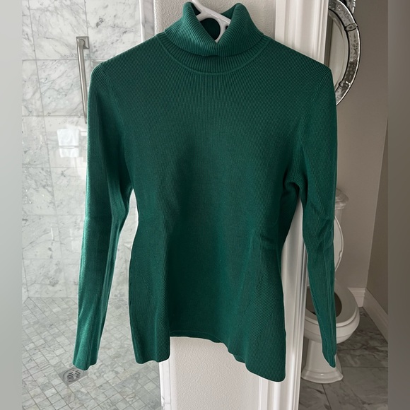 Orvis Sweaters - CLEARANCE Women’s Medium Green Orvis Long Sleeve Turtleneck Sweater